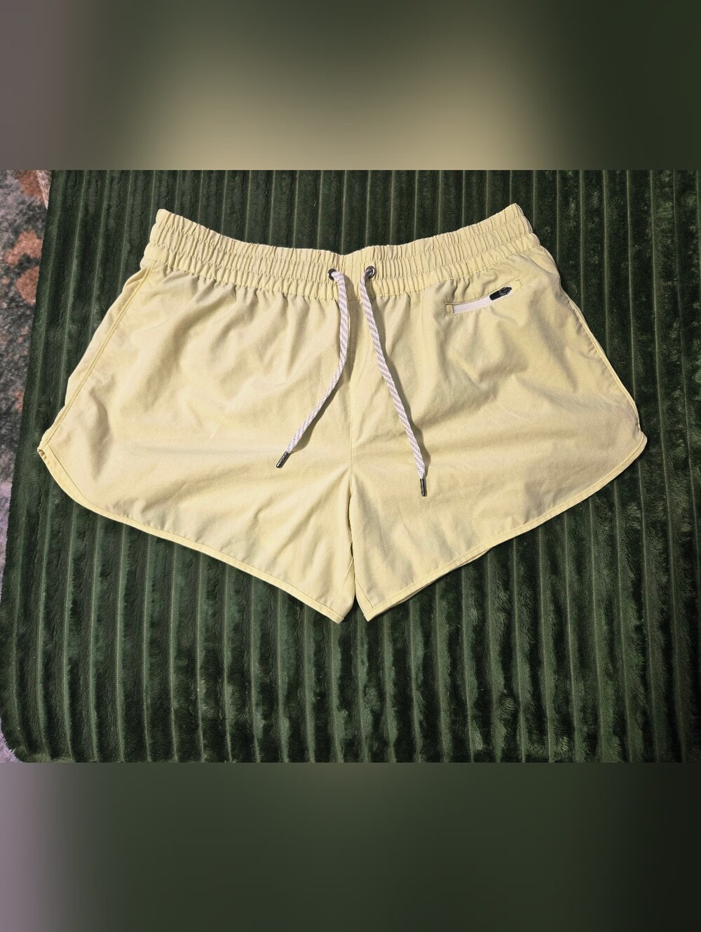 Vuori  Women's Clementine 4" Short Sunlight